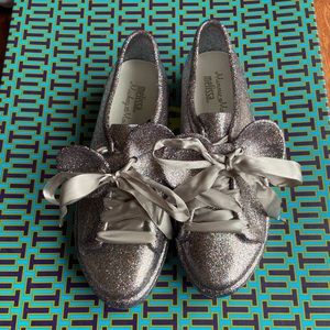 Melissa limited edition Disney Minnie Mouse sneaker. Size 6